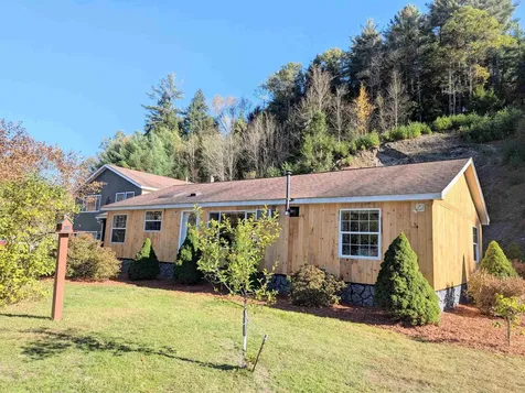 43 Crestwood Drive St. Johnsbury VT 05819