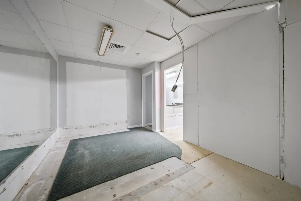 60 Whittier Highway Moultonborough NH 03254