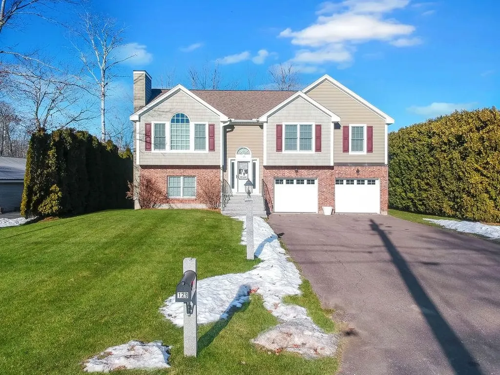 129 Sunset Drive Belmont NH 03220