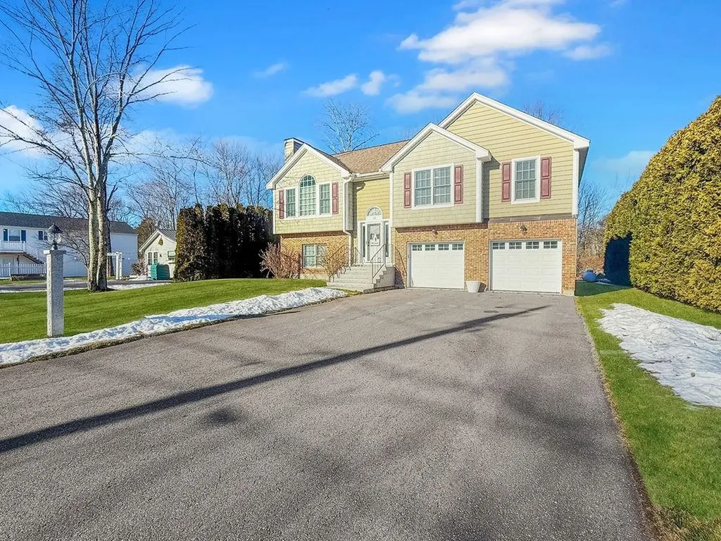 129 Sunset Drive Belmont NH 03220