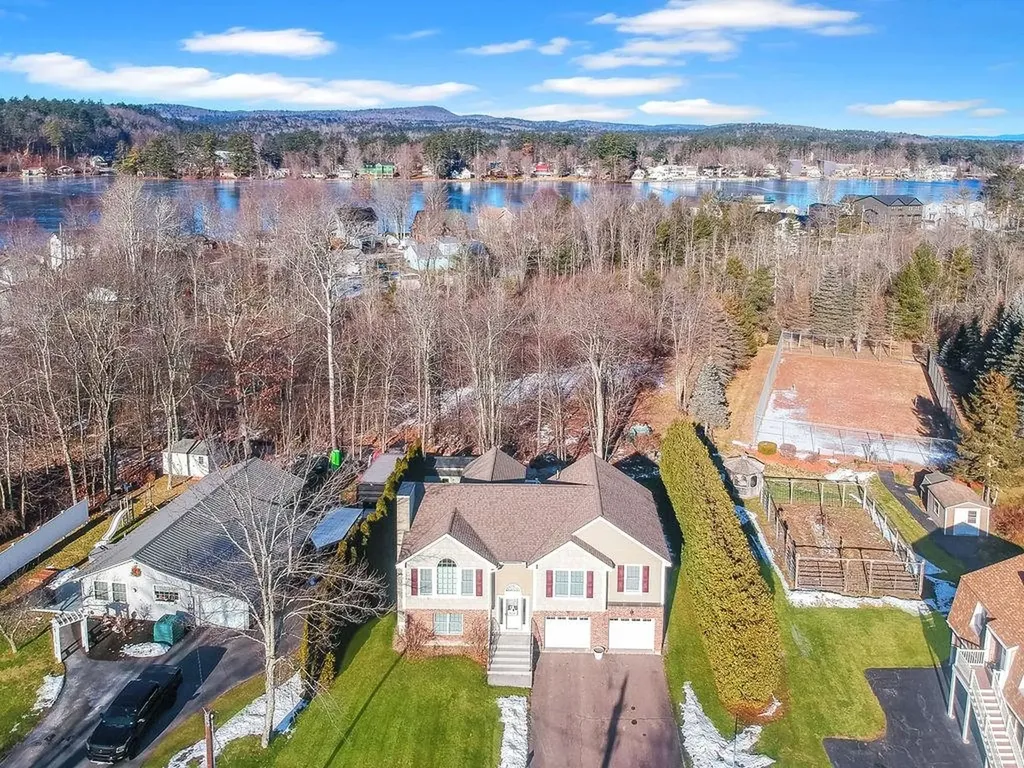 129 Sunset Drive Belmont NH 03220