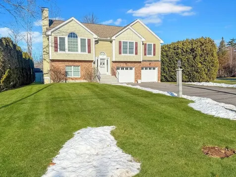 129 Sunset Drive Belmont NH 03220