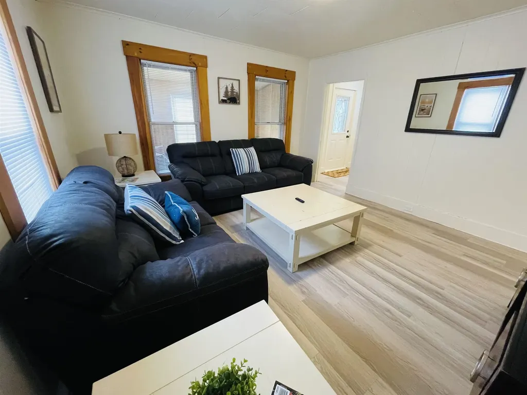 17 Arch Street Laconia NH 03246