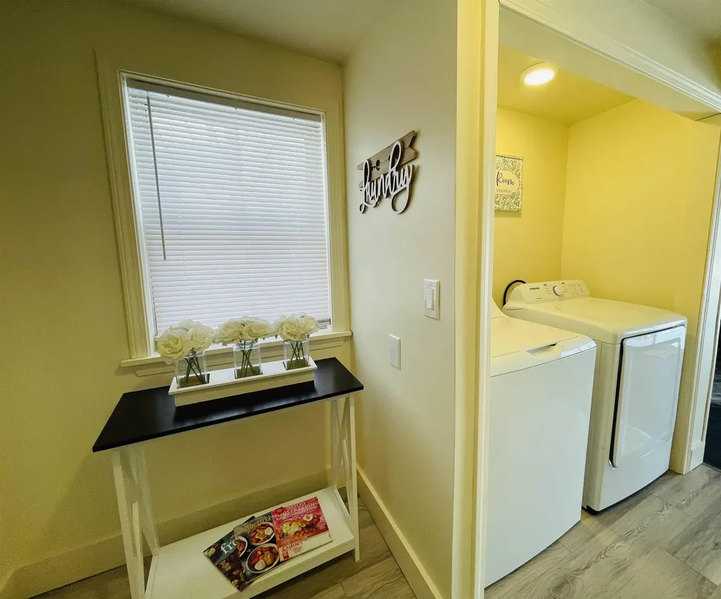 17 Arch Street Laconia NH 03246