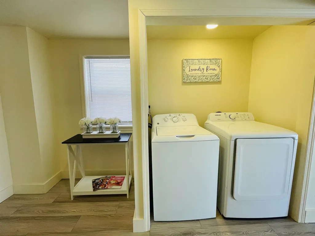 17 Arch Street Laconia NH 03246