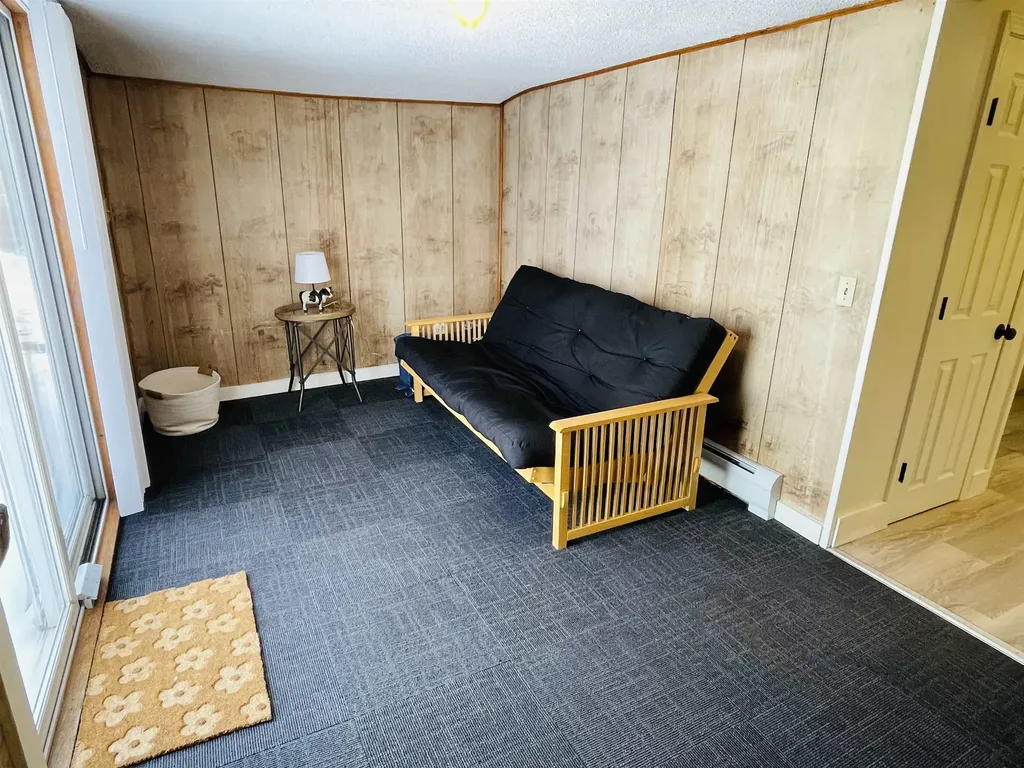 17 Arch Street Laconia NH 03246