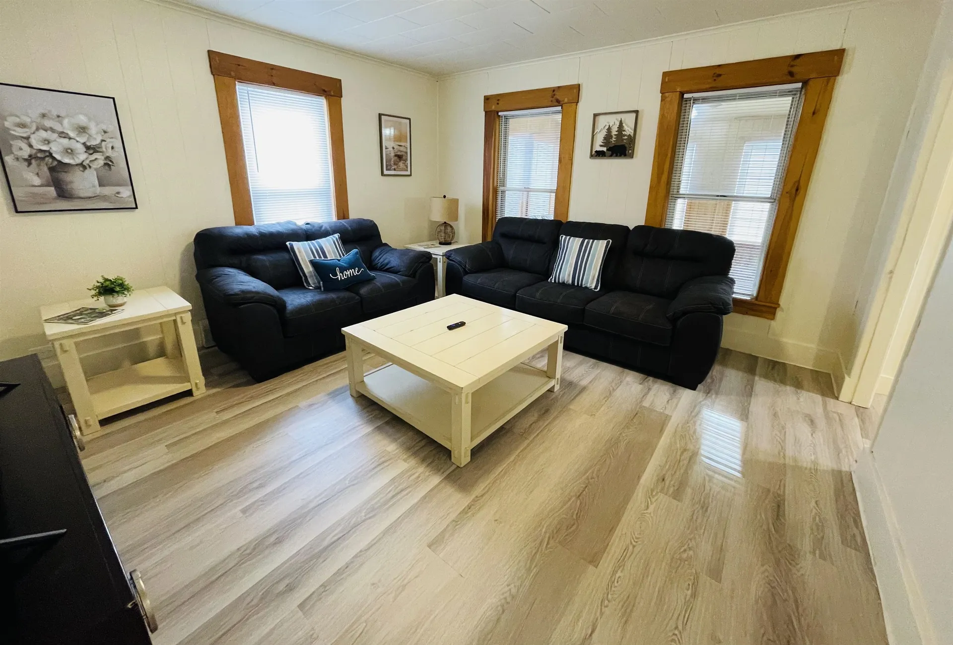 17 Arch Street Laconia NH 03246