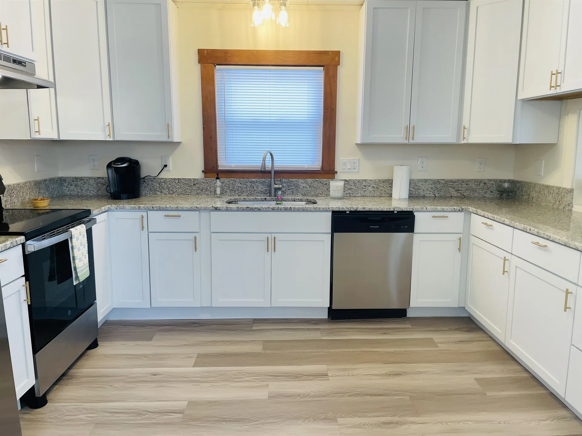 17 Arch Street Laconia NH 03246