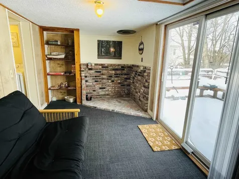 17 Arch Street Laconia NH 03246