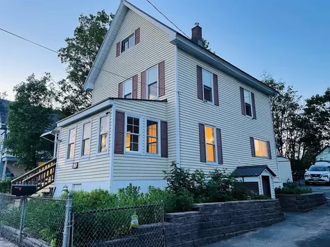 17 Arch Street Laconia NH 03246