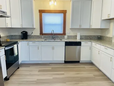 17 Arch Street Laconia NH 03246