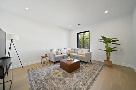 98 Trails Edge Road Windham NH 03087