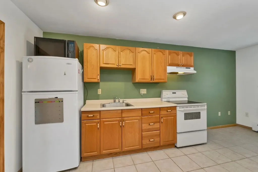 51 Highland Circle Swanzey NH 03446