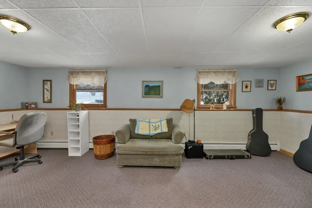 51 Highland Circle Swanzey NH 03446