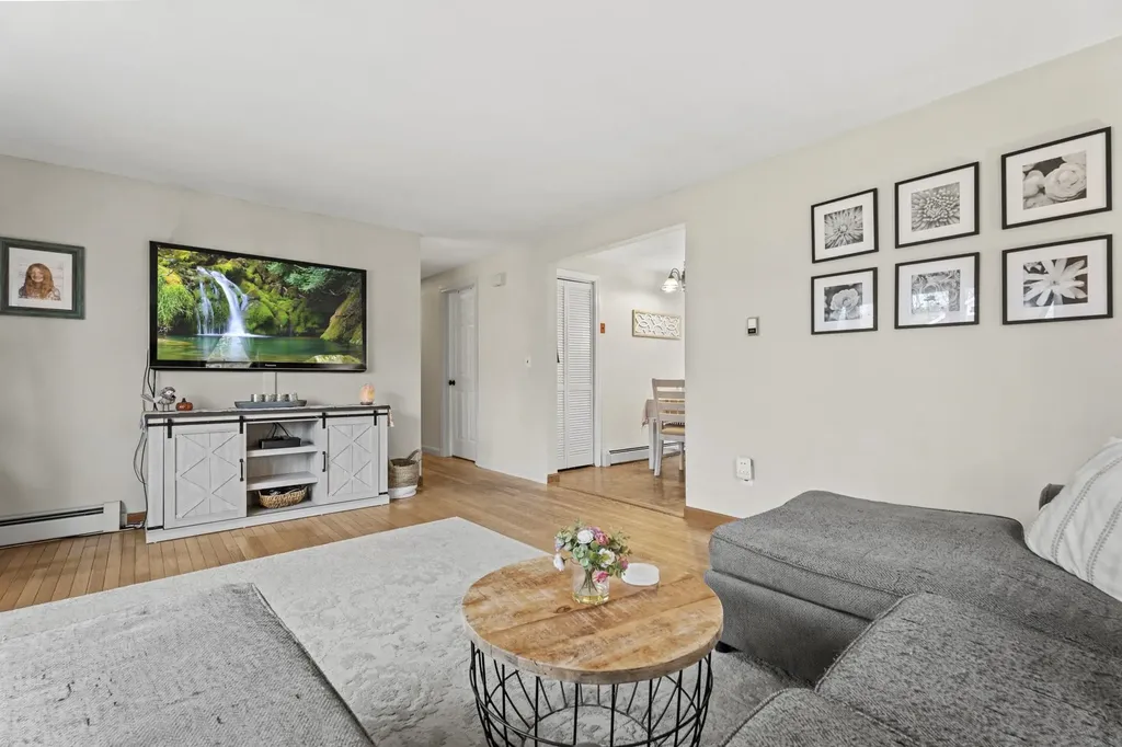 4 Woodland Avenue Seabrook NH 03874