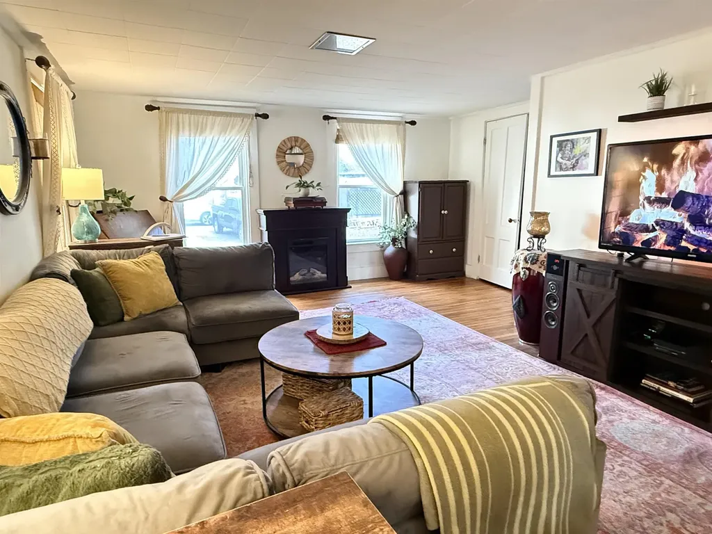 662 Vt Route 30 Newfane VT 05345