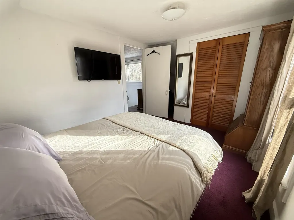 662 Vt Route 30 Newfane VT 05345