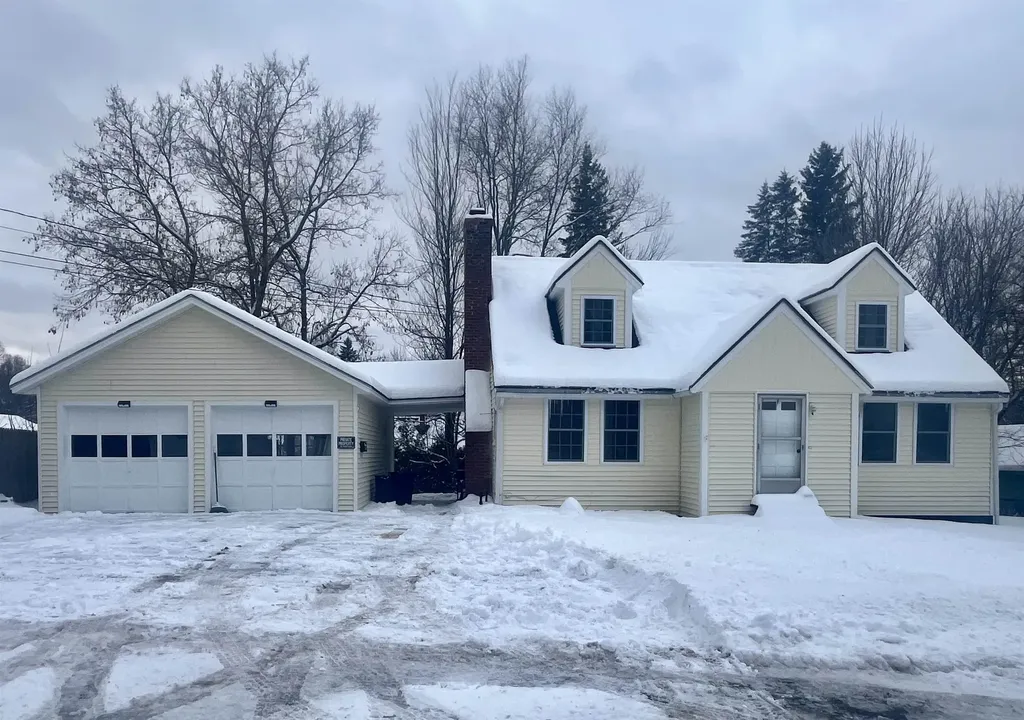 24 Argonne Street Berlin NH 03570