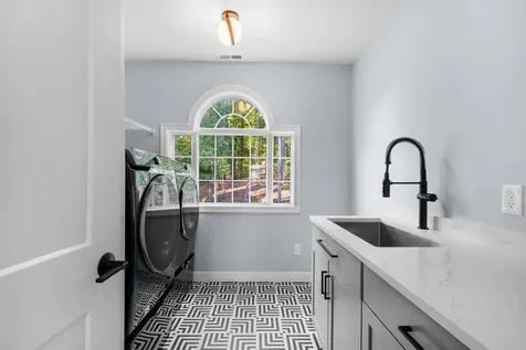 3 Paddington Place Nashua NH 03064