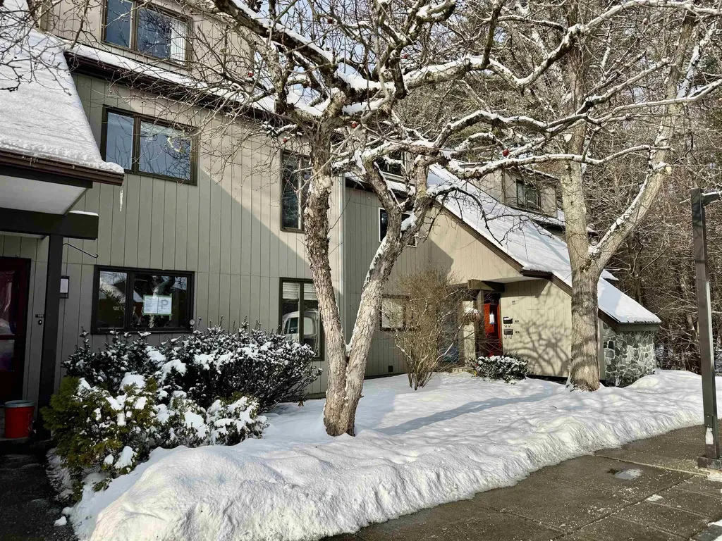 107 Brook Hollow Hanover NH 03755