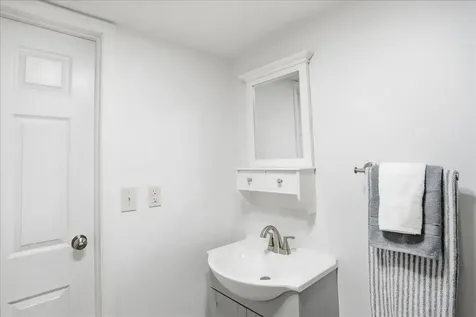 8 Timber Lane South Burlington VT 05403