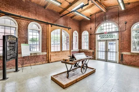 670 North Commercial Street Manchester NH 03101