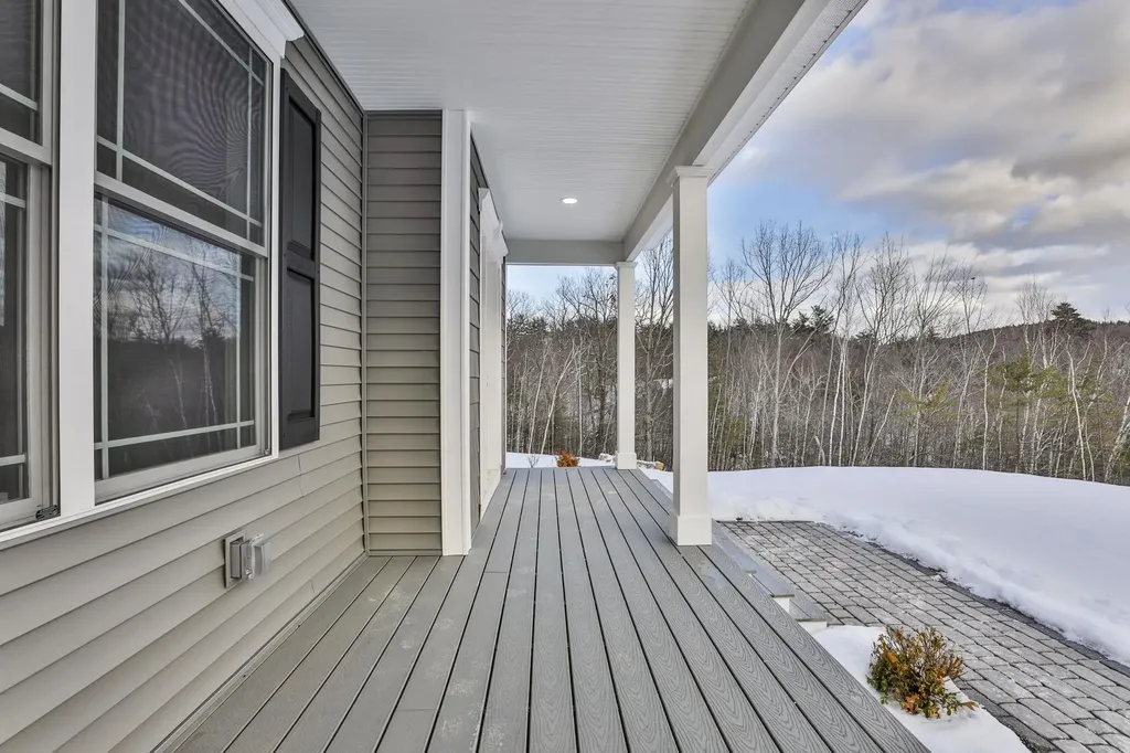 42 Ridgeview Lane New Boston NH 03070