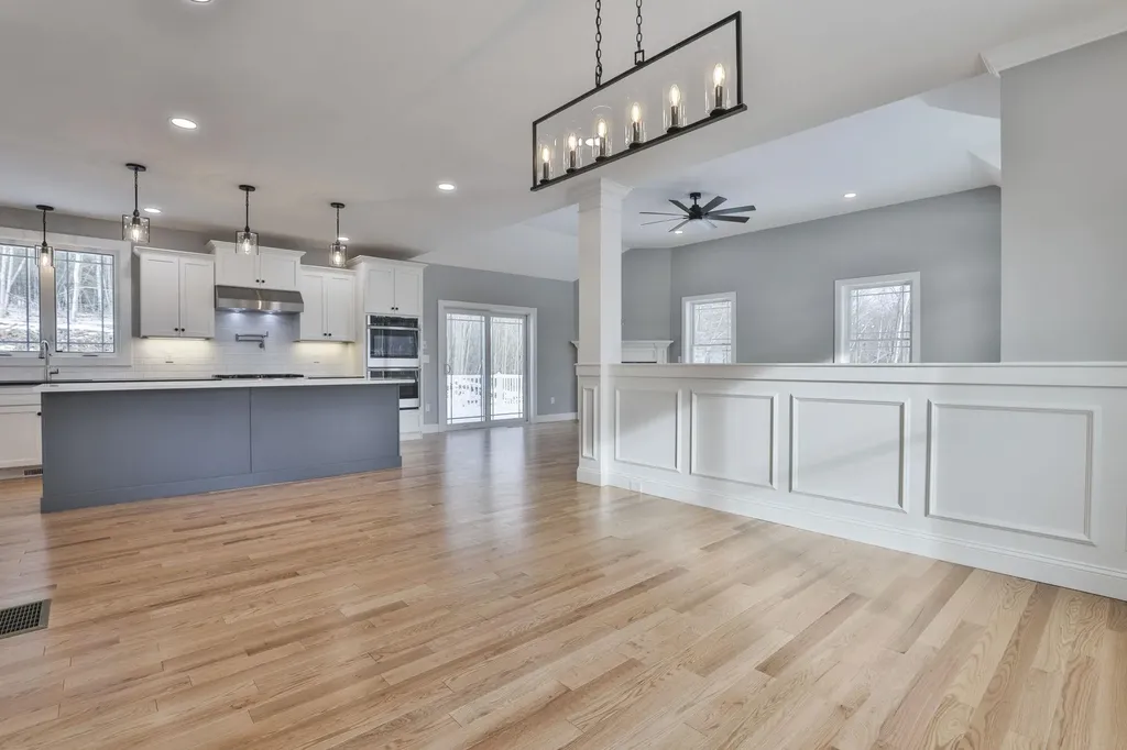 42 Ridgeview Lane New Boston NH 03070