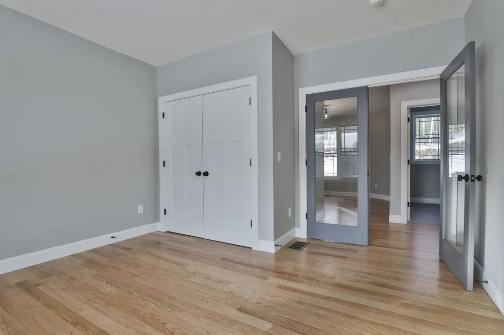 42 Ridgeview Lane New Boston NH 03070