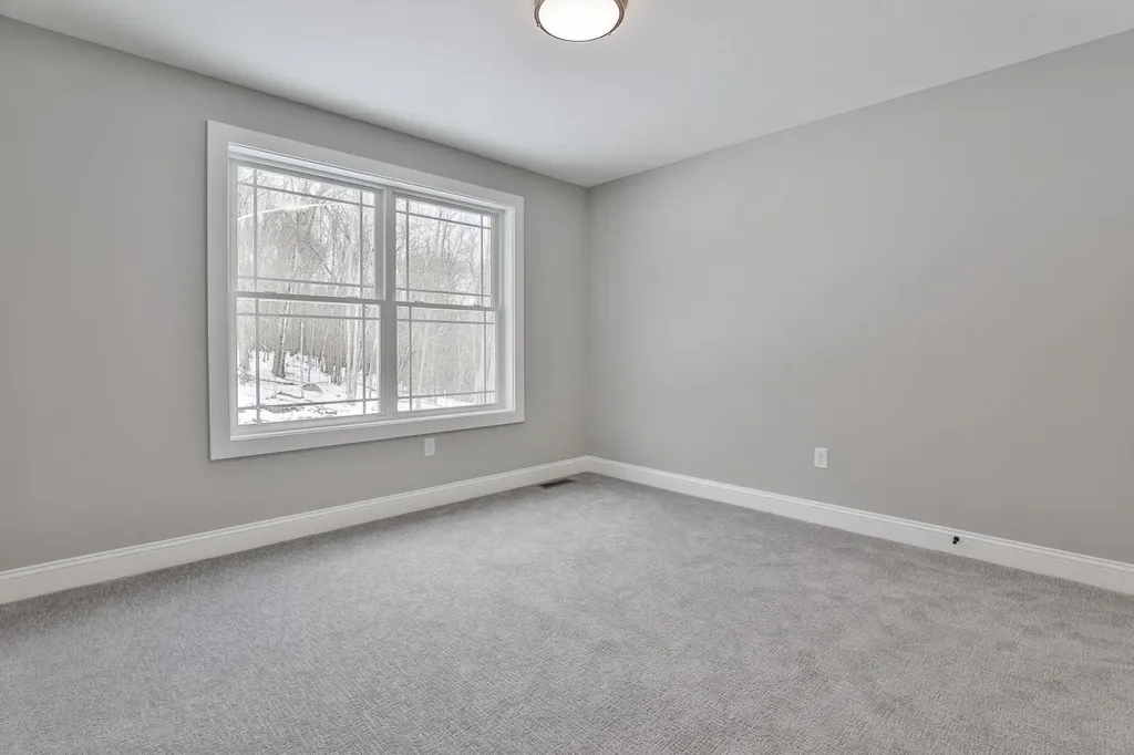 42 Ridgeview Lane New Boston NH 03070