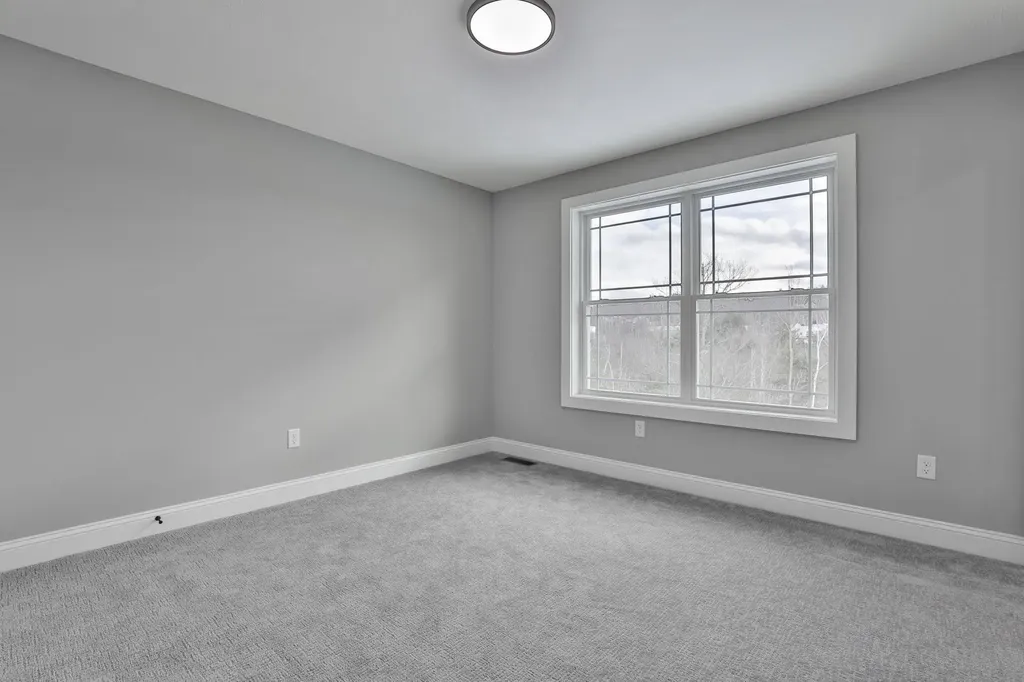 42 Ridgeview Lane New Boston NH 03070