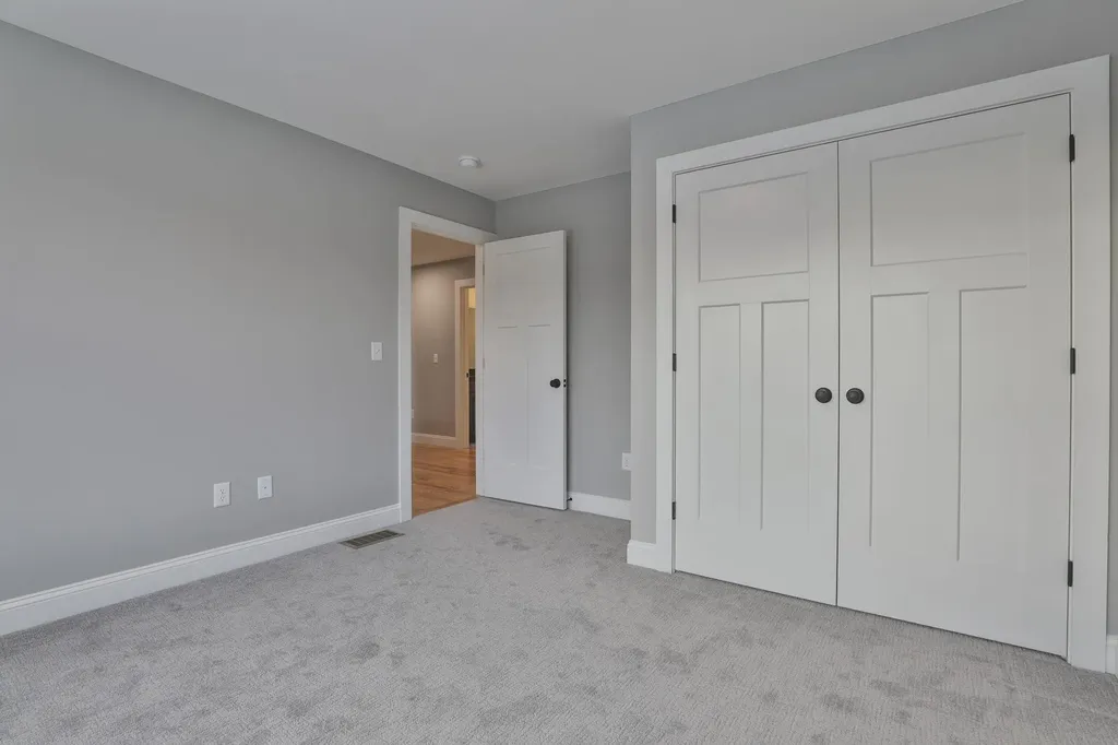 42 Ridgeview Lane New Boston NH 03070