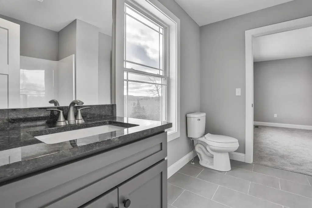 42 Ridgeview Lane New Boston NH 03070