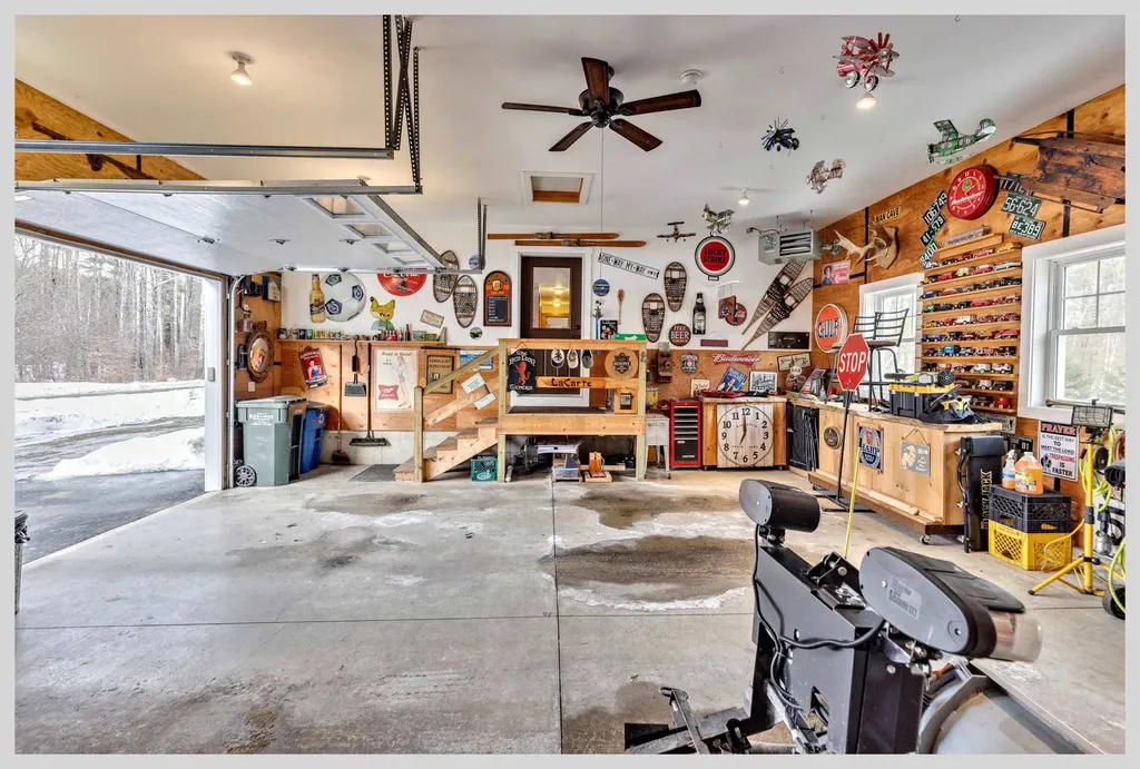 8 Country Lane Hebron NH 03241