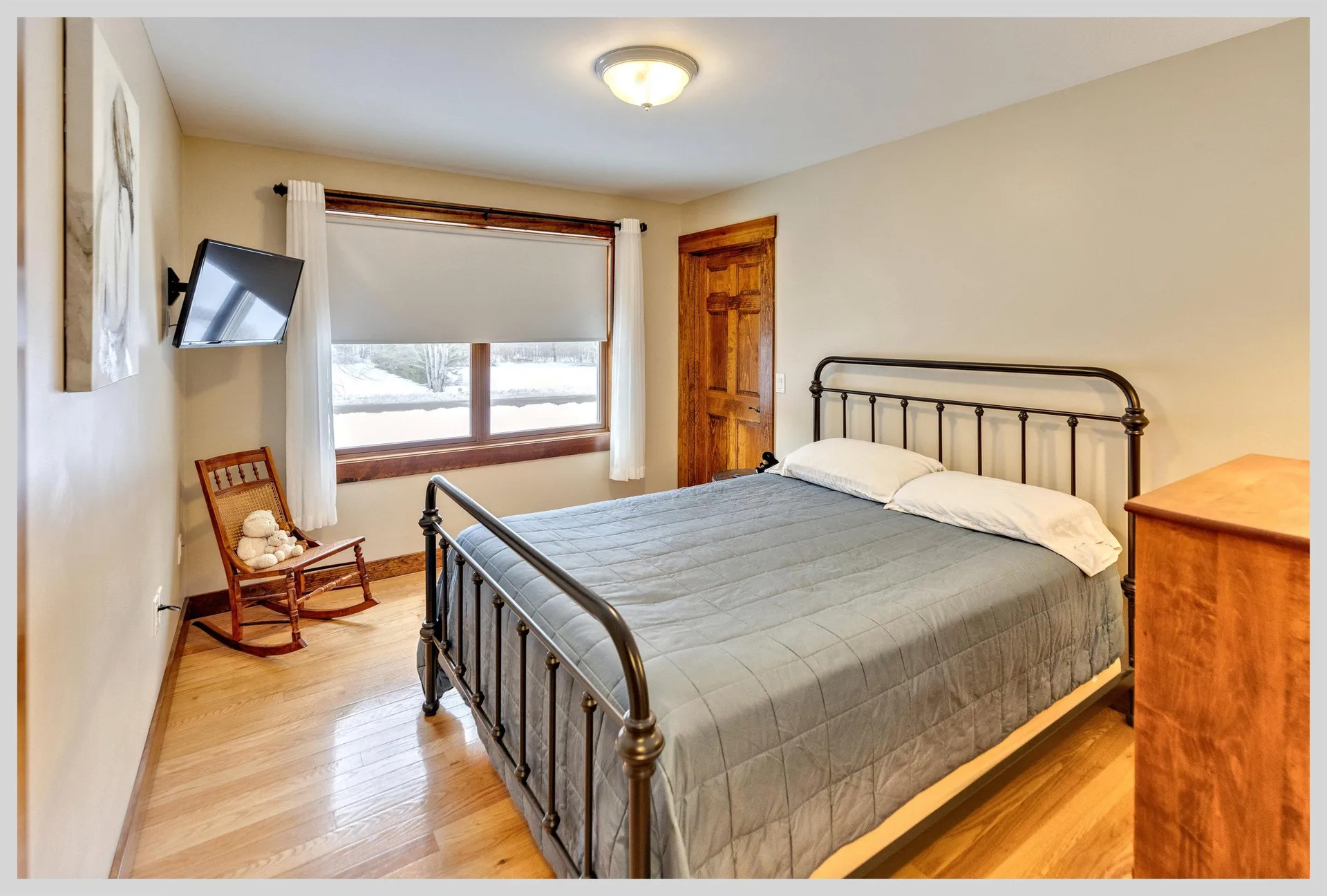 8 Country Lane Hebron NH 03241