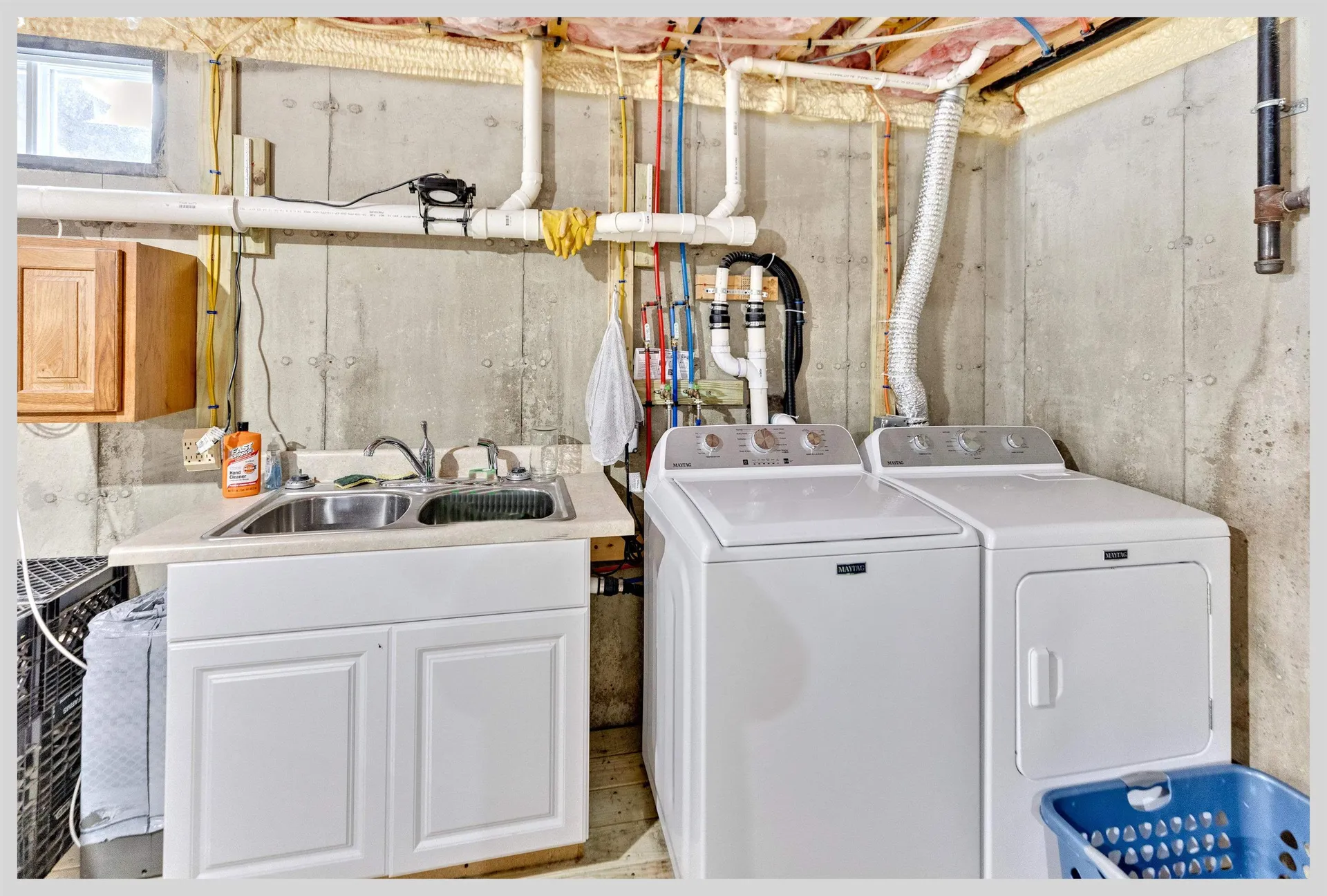 8 Country Lane Hebron NH 03241