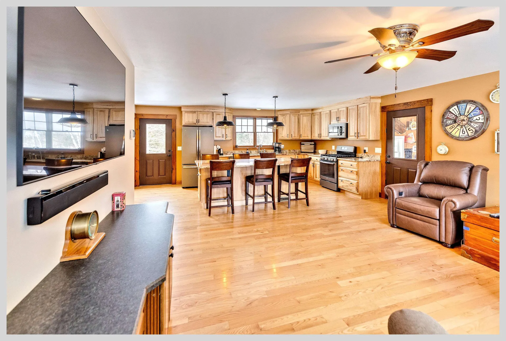 8 Country Lane Hebron NH 03241