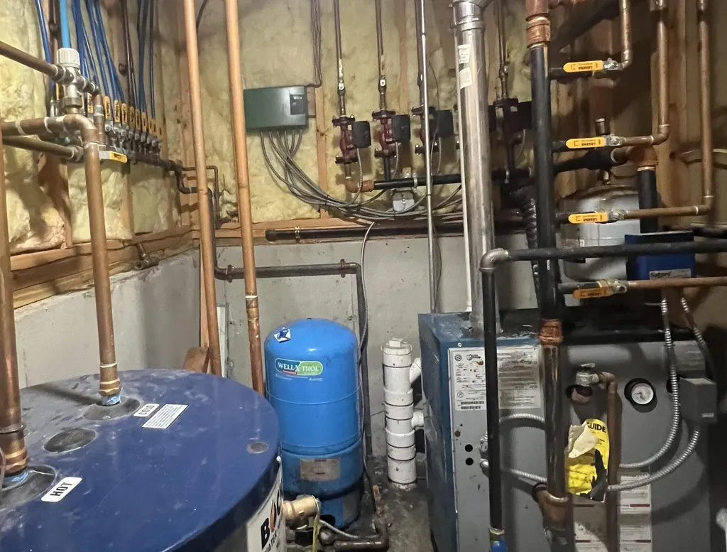 12 Cornwall Place Farmington NH 03835