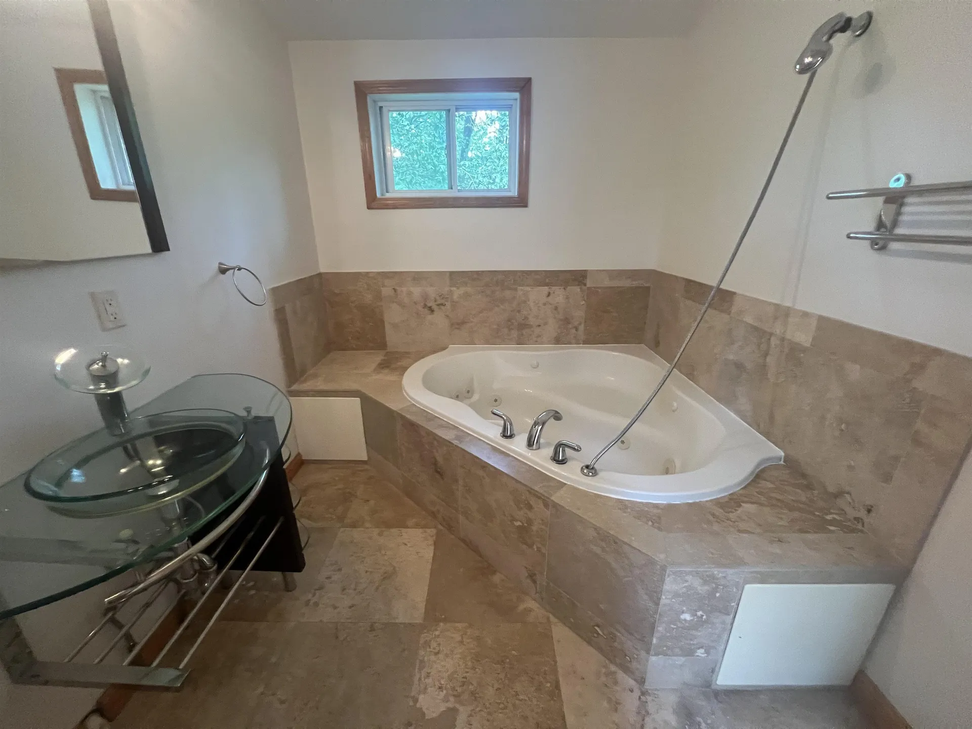 12 Cornwall Place Farmington NH 03835