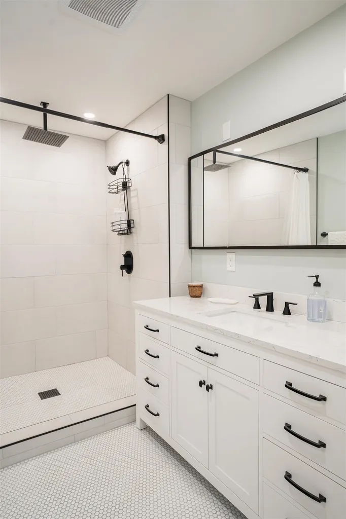 7030 U.s. Route 4 Bridgewater VT 05034