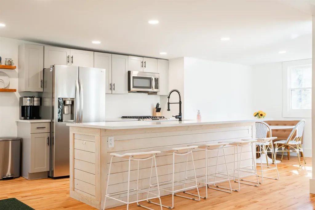 7030 U.s. Route 4 Bridgewater VT 05034