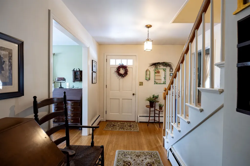 33 Dogwood Lane New London NH 03257