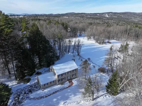 33 Dogwood Lane New London NH 03257