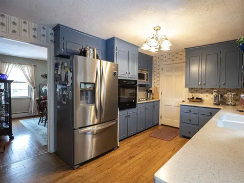 33 Dogwood Lane New London NH 03257