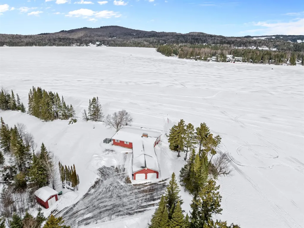 166 Spooner Road Pittsburg NH 03592