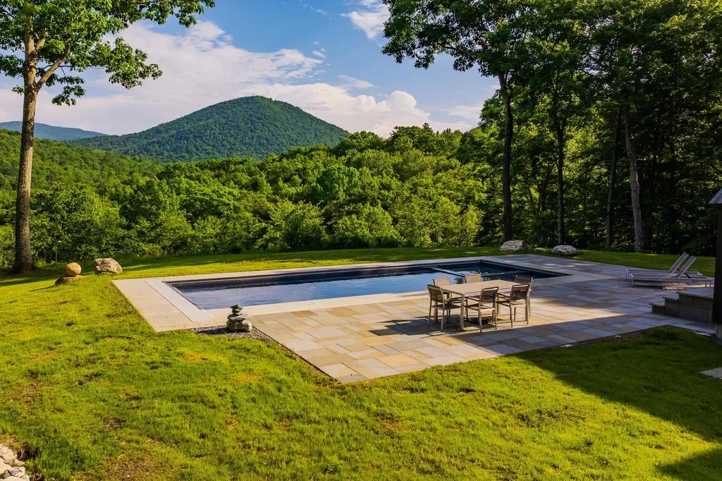 276 Wilcox Hollow Road Sandgate VT 05250