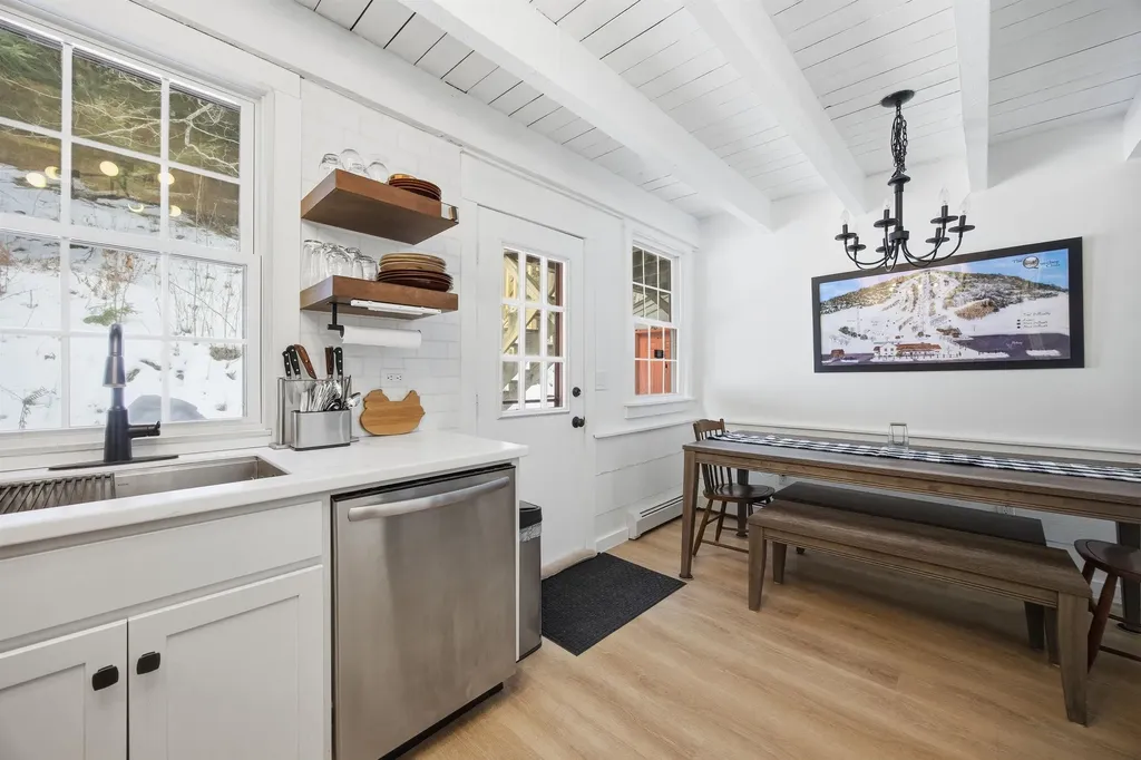 574 Willard Road Hartford VT 05001