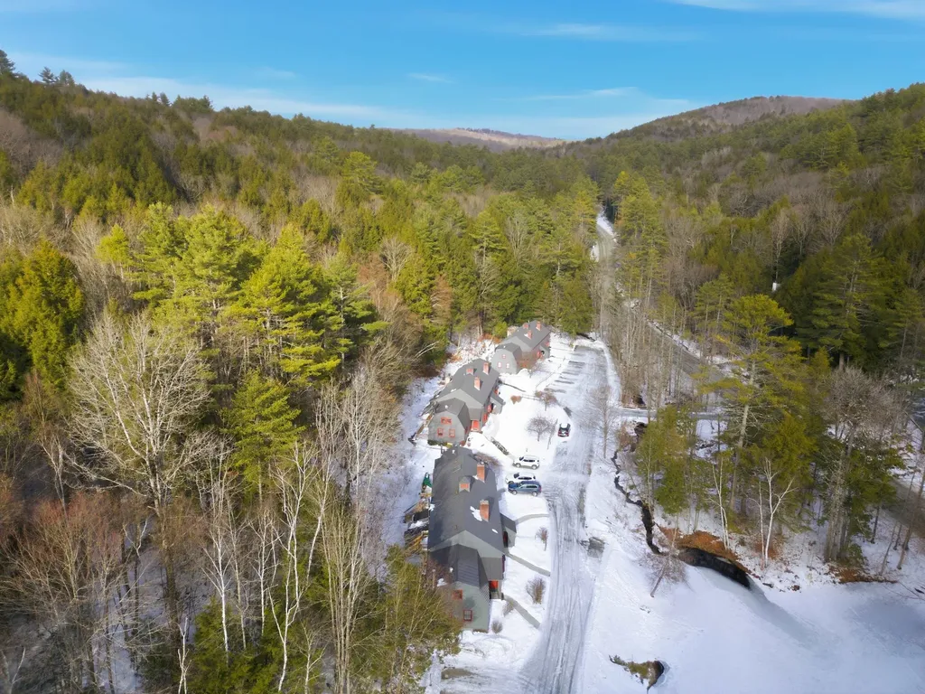 574 Willard Road Hartford VT 05001