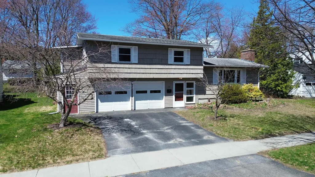 104 Lakewood Parkway Burlington VT 05408