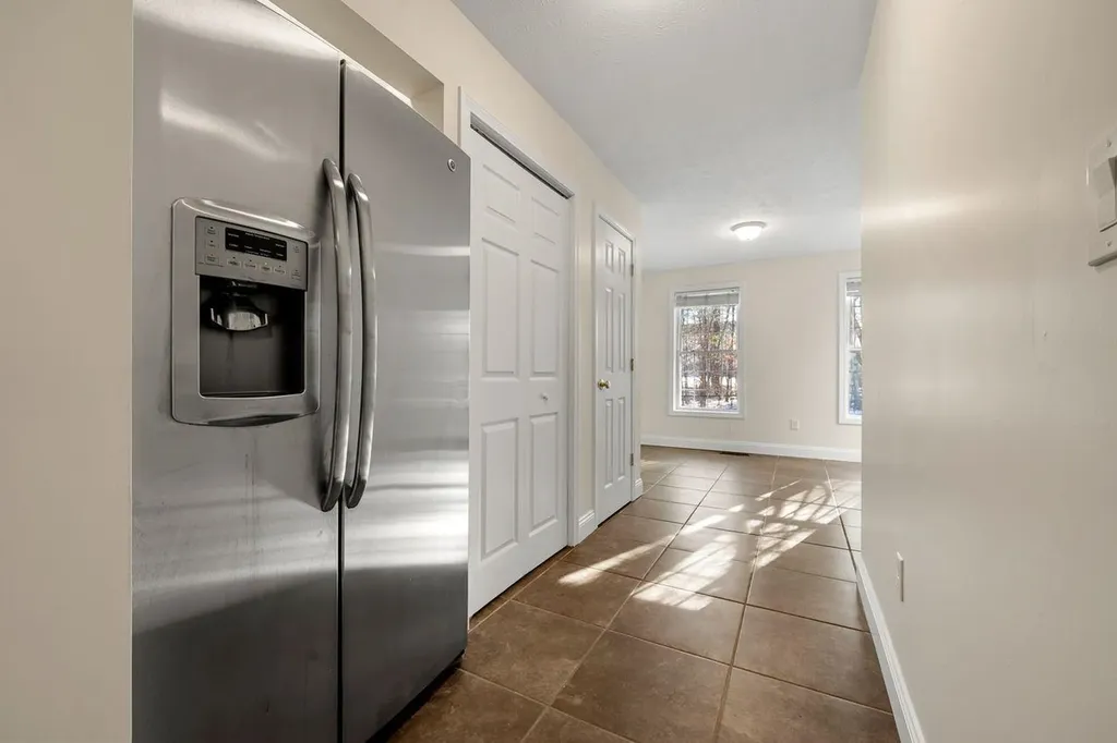 14 Hadley Drive Nashua NH 03062